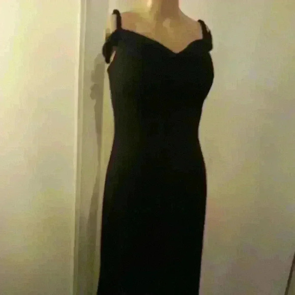 5D YOUNG maxi elegent party/ cocktail dress  size large with built in bra - Picture 2 of 5
